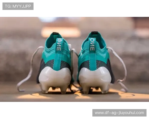 冬季保暖足球外套推荐 穿出温暖与活力的最佳选择